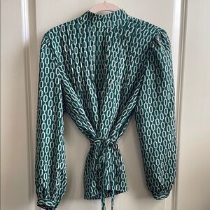 EUC Elegant Green Chainlink Print Belted Women's Top